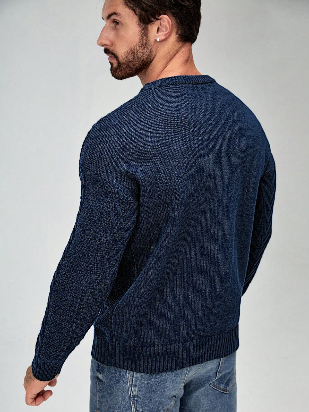 Men's Cable-Knit Crew Neck Jumper in Navy
