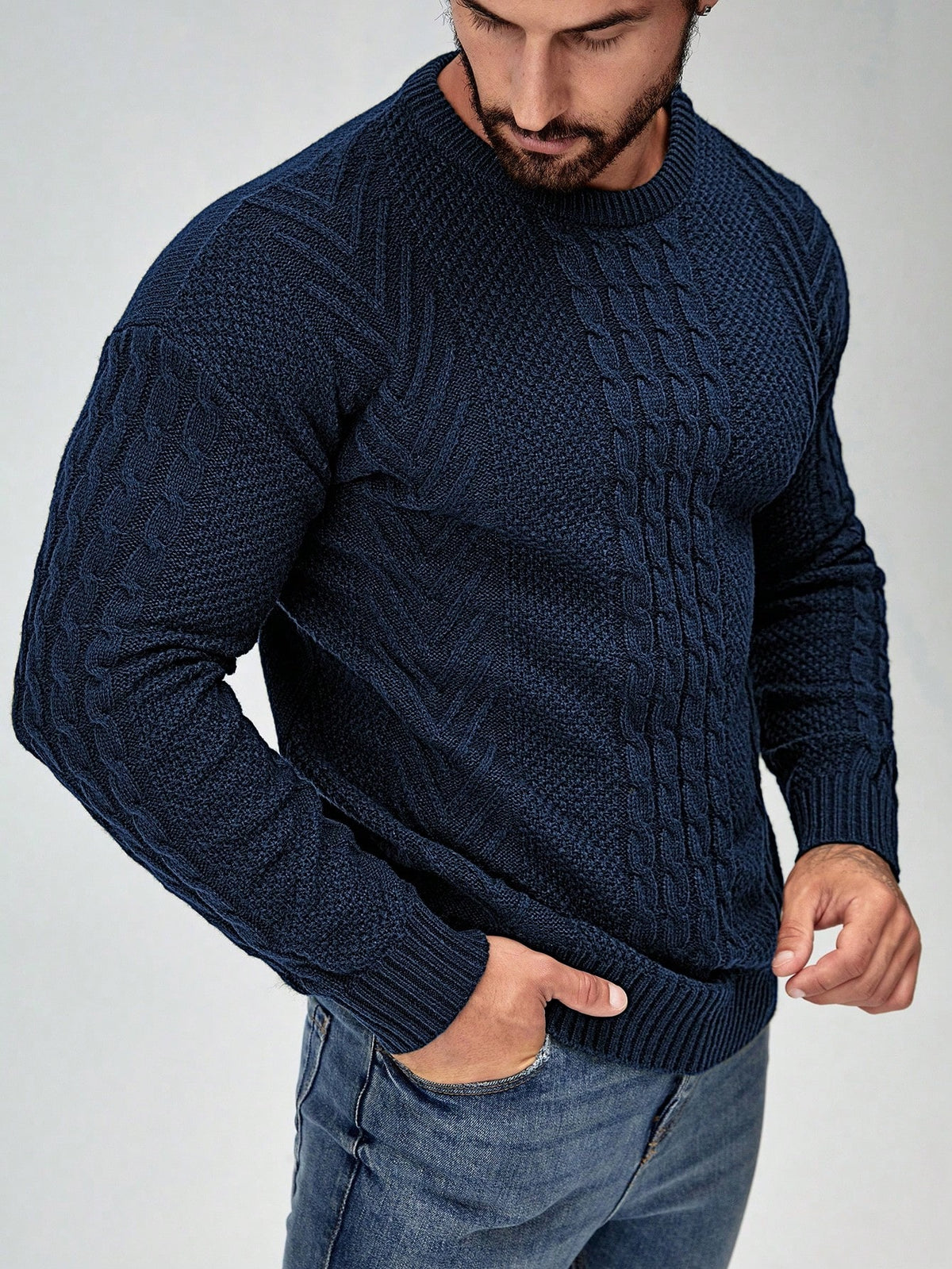 Men's Cable-Knit Crew Neck Jumper in Navy