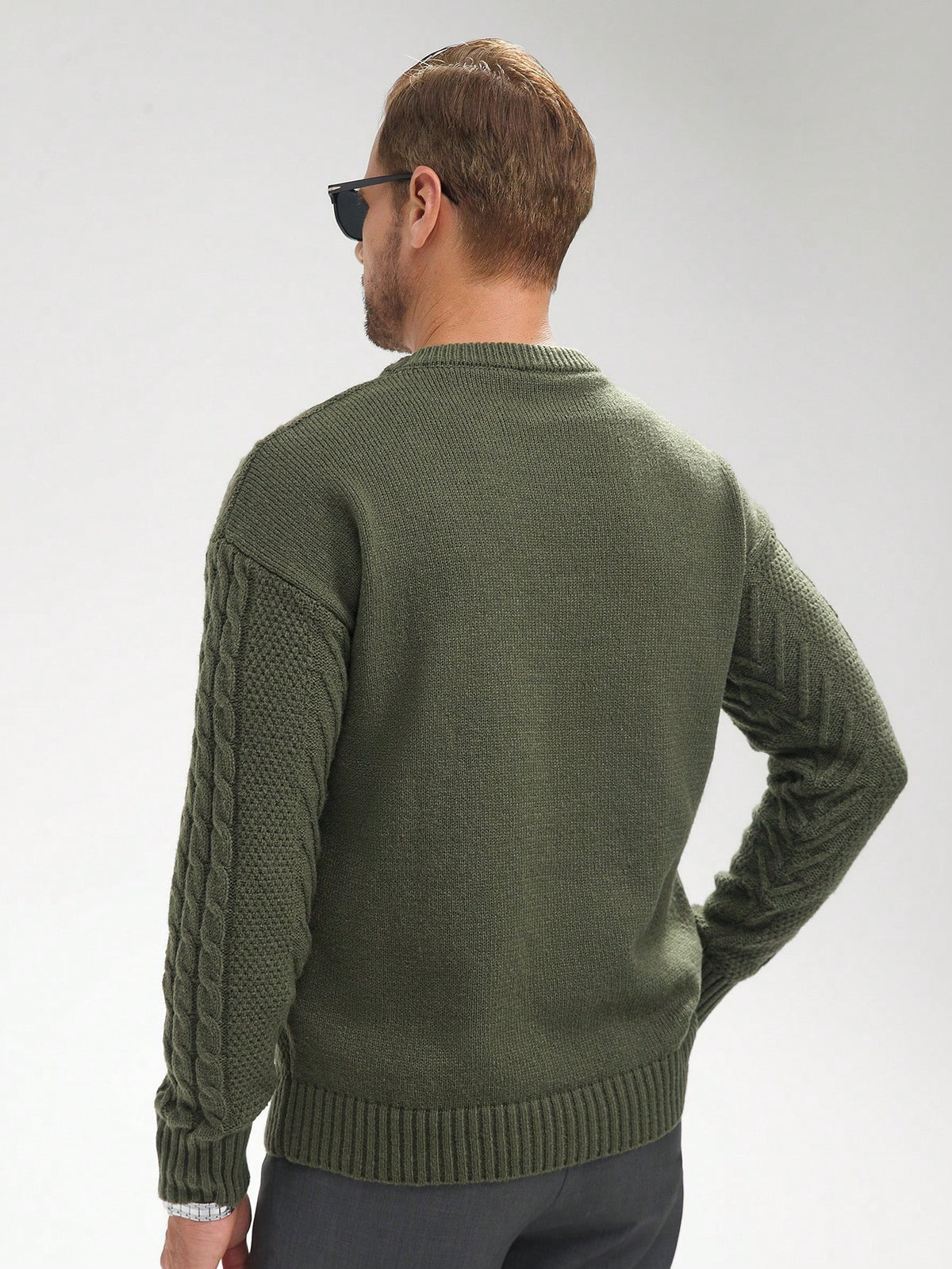 Men's Cable-Knit Crew Neck Jumper in Army Green