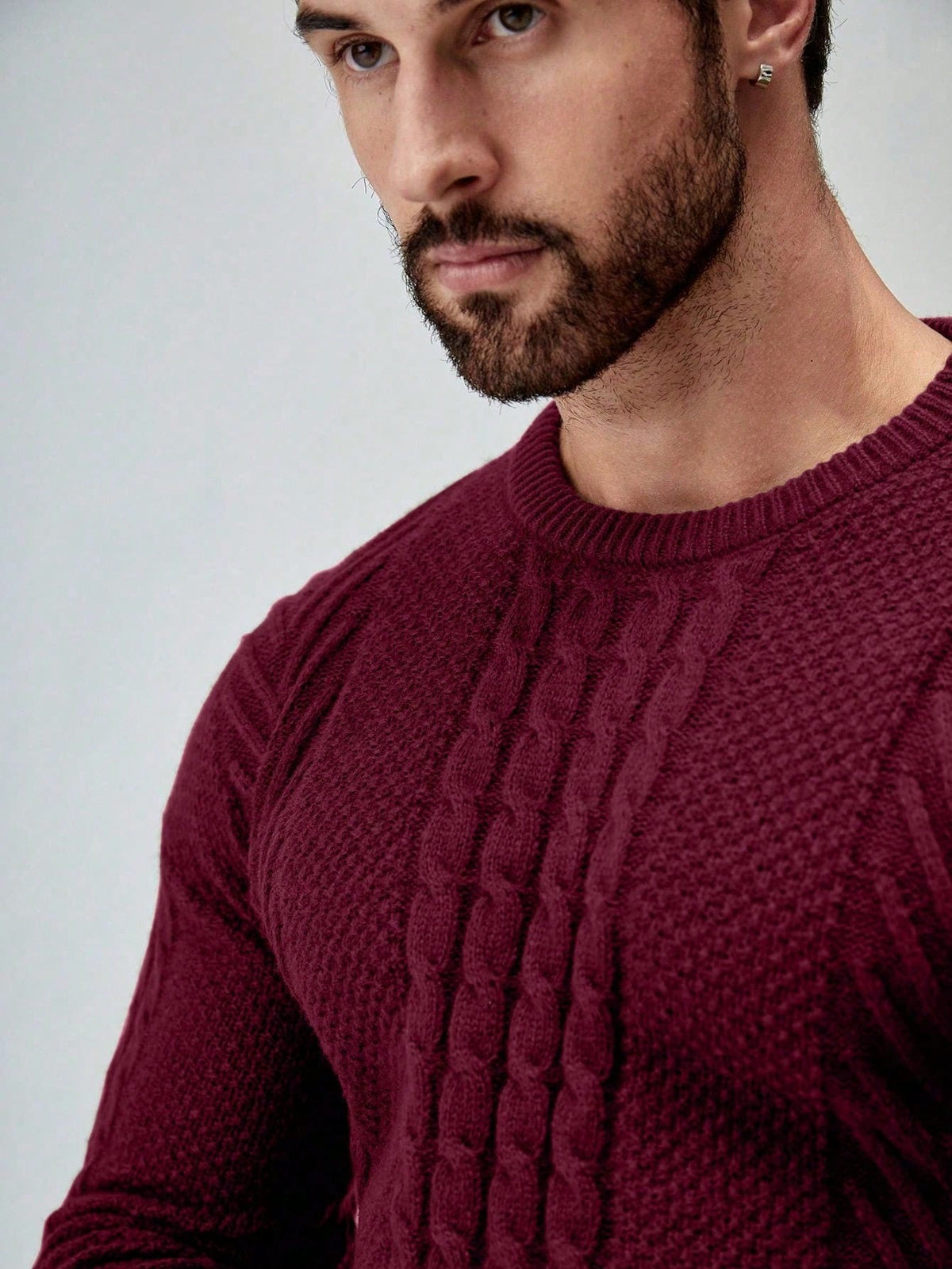 Men's Cable-Knit Crew Neck Jumper in Burgundy