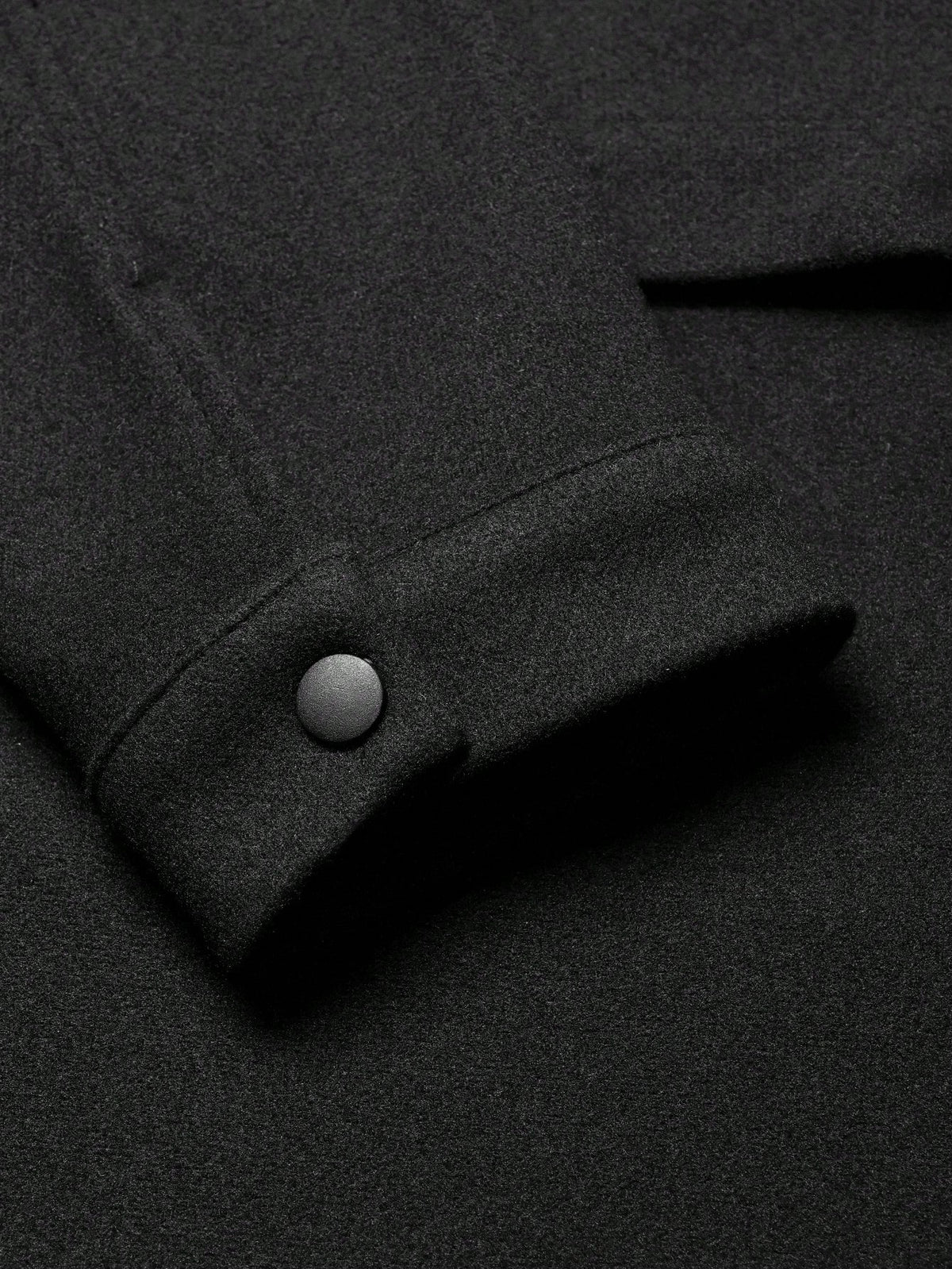 Men's Button-Front Overshirt Jacket with Flap Chest Pockets in Black